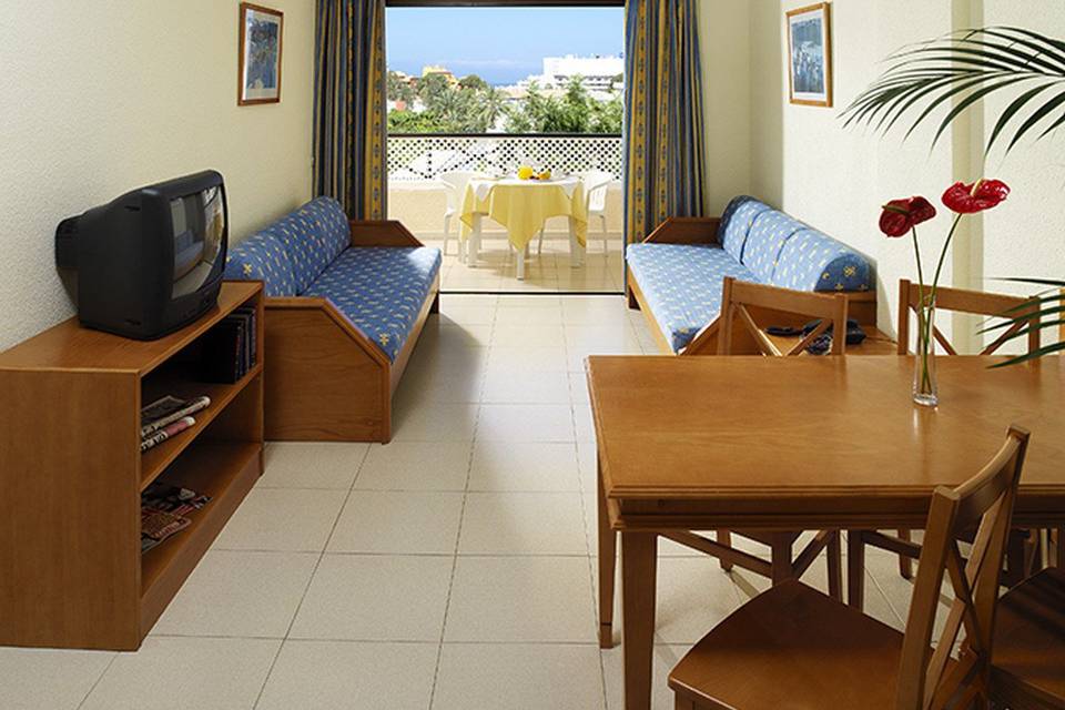 Family room 2 bedroom parque la paz hotel playa de las américas Family room 2 bedroom parque la paz hotel playa de las américas