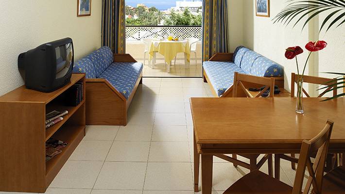 Family room 2 bedroom parque la paz hotel playa de las américas Family room 2 bedroom parque la paz hotel playa de las américas