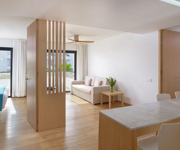 Apartamento Familiar 2 Dormitorios Deluxe Vista Piscina