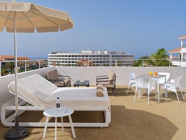 Apartamento 1 dormitorio Deluxe con terraza y solárium privado Hotel Parque la Paz Playa de las Américas Apartamento 1 dormitorio Deluxe con terraza y solárium privado Hotel Parque la Paz Playa de las Américas